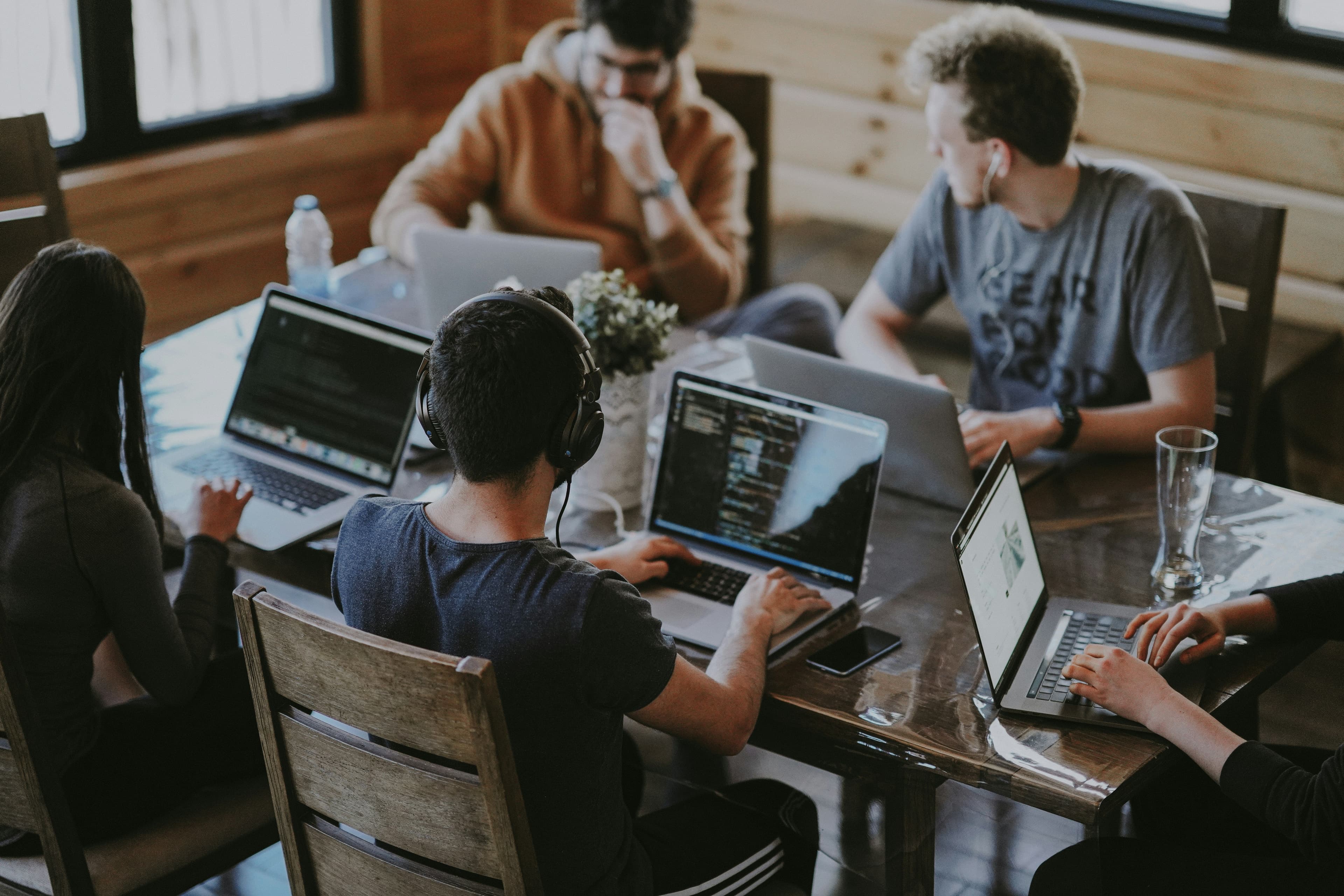When’s the right time to outsource a specialist?